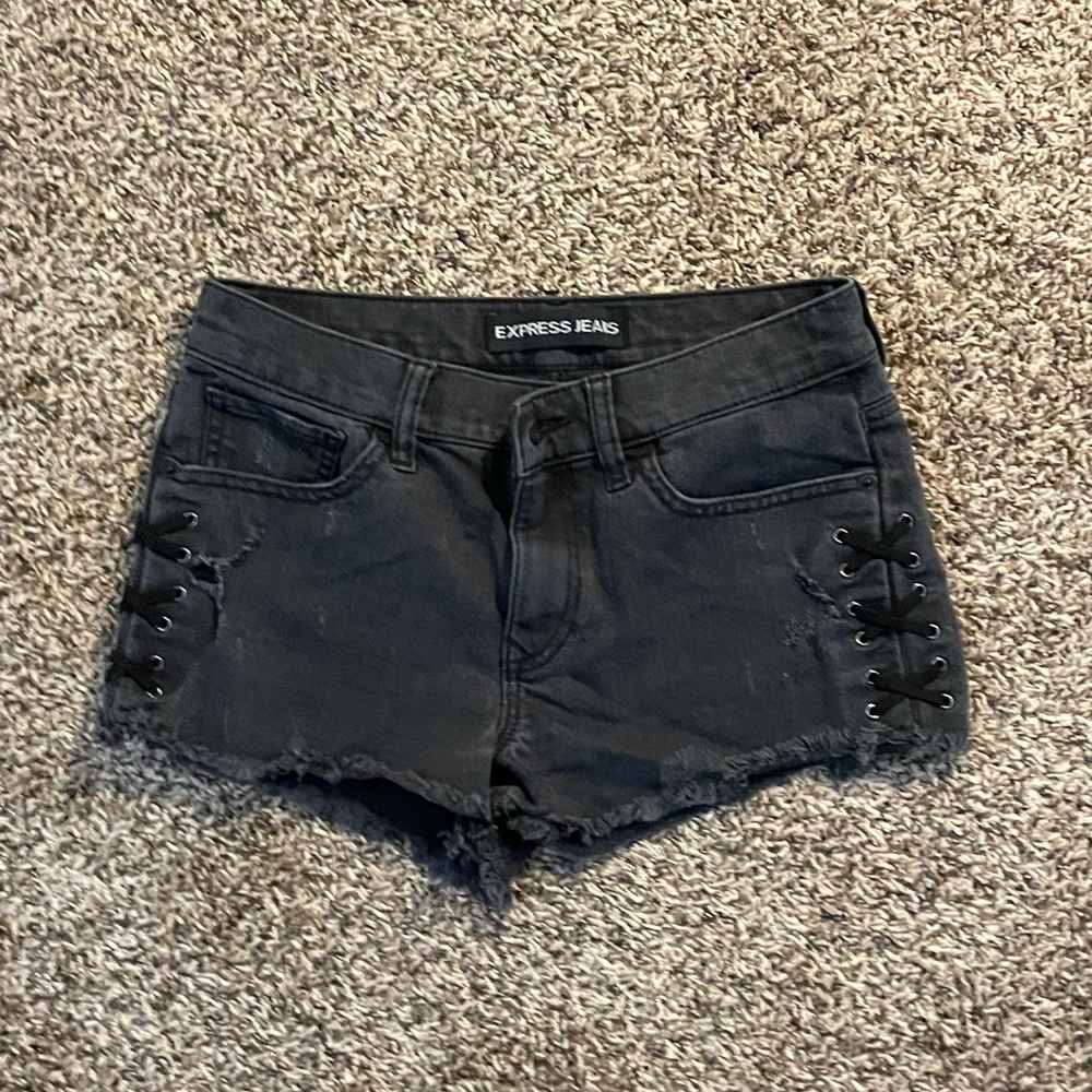 Express shorts - Picture 2 of 3